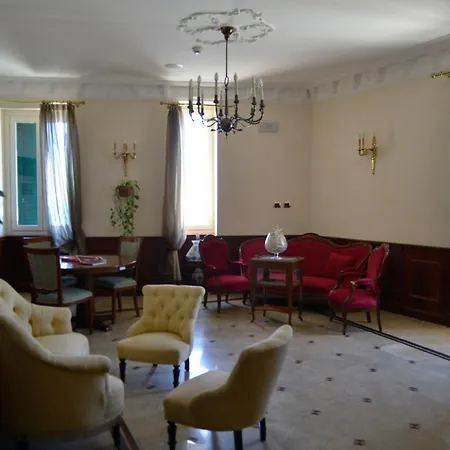 Livingston 4* 锡拉库扎